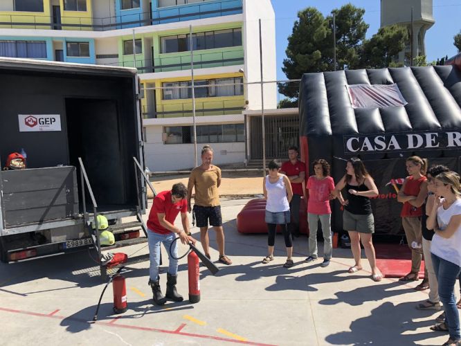 Curso En Extincion De Incendios En El Colegio Samuntada - Gep Services